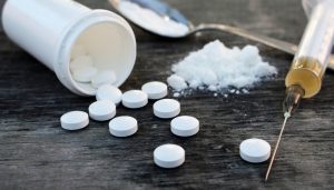سیر تا پیاز درباره داروهای مخدری ؛ نکات، عوارض و طبقه بندی آنها | کافه پزشکی