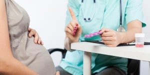 مصرف دارو در دوران بارداری ؛ گروه A تا X و داروهای مناسب آنها | کافه پزشکی
